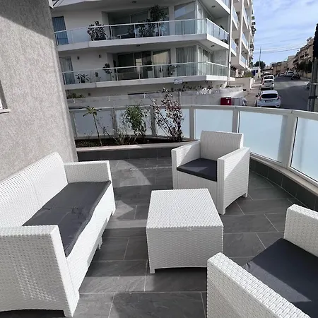 Modern Maisonette In Swieqi - 2 Bedrooms Apartament St. Julian's