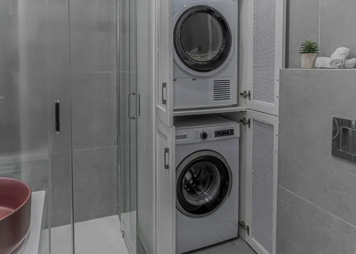 Modern Maisonette In Swieqi - 2 Bedrooms *