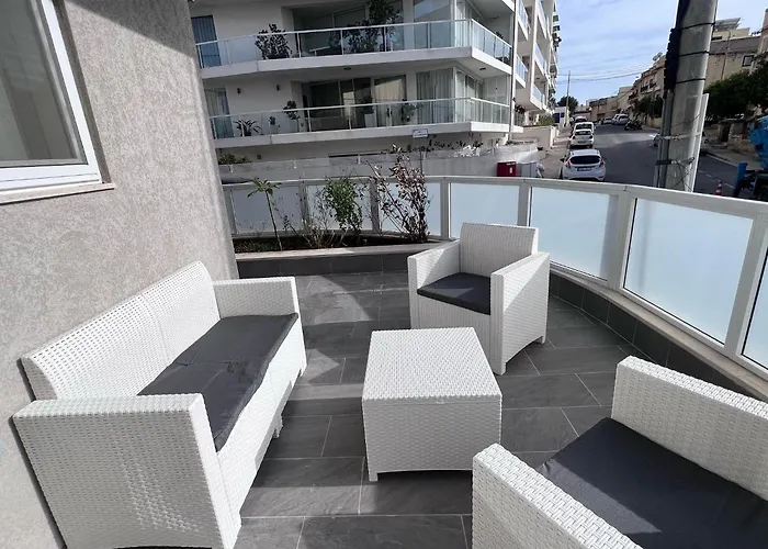 Modern Maisonette In Swieqi - 2 Bedrooms 아파트 Saint Julian's